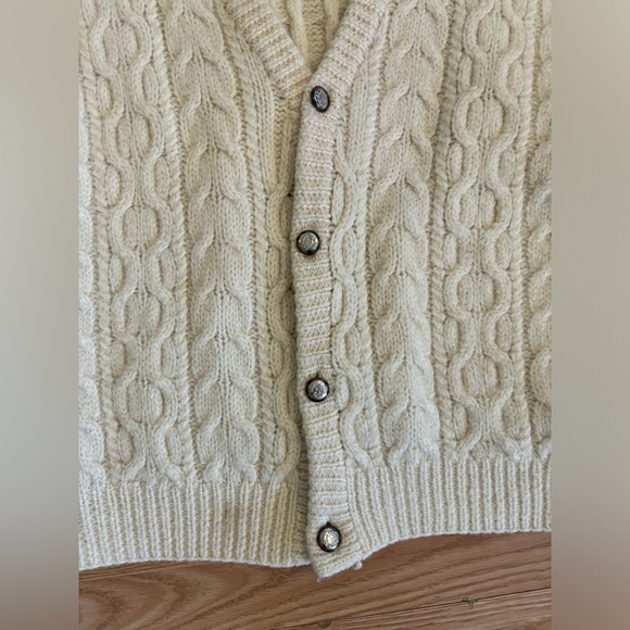 100% wool button down vintage sweater - Picture 2 of 9